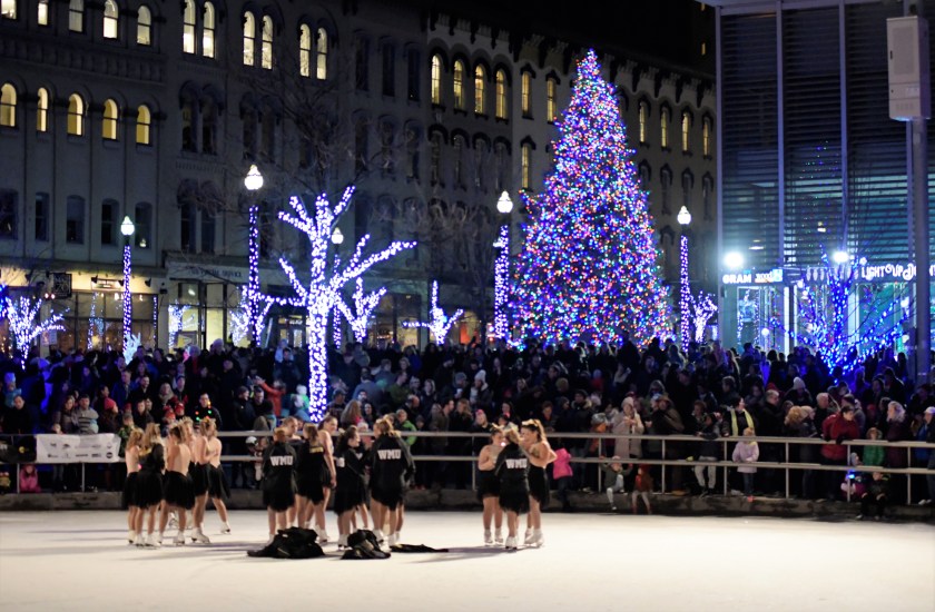 2017-12-01 Tree lighting GR 1310