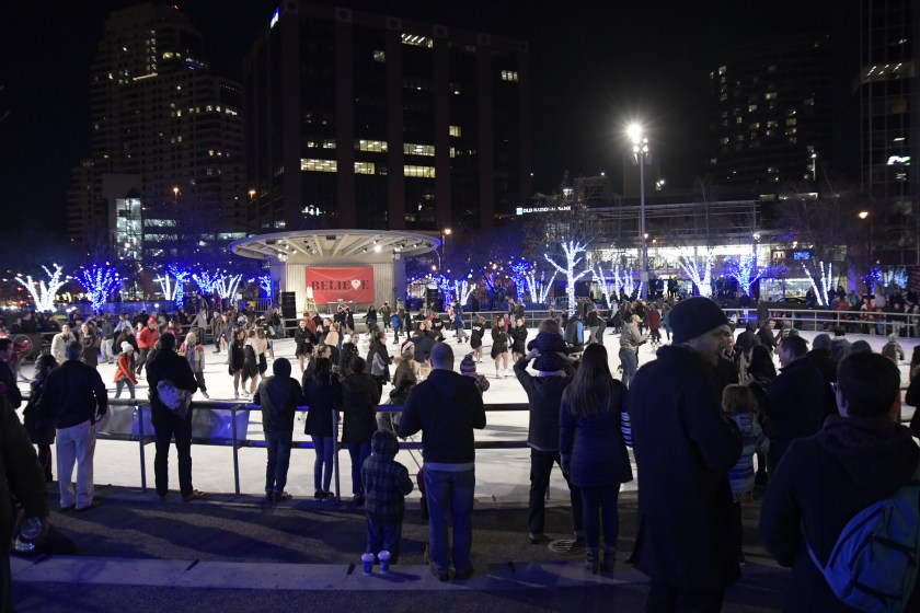 2017-12-01 Tree lighting GR 1655